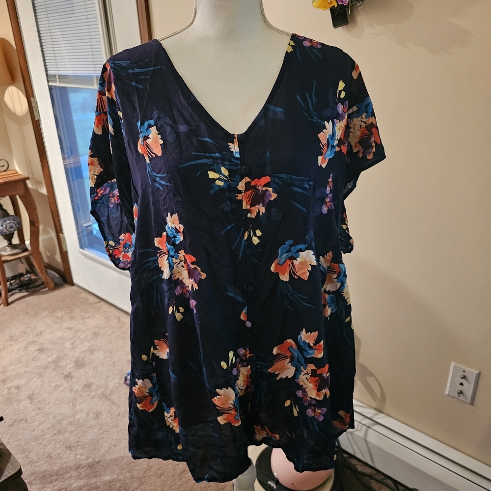 NWT Torrid Floral Blouse